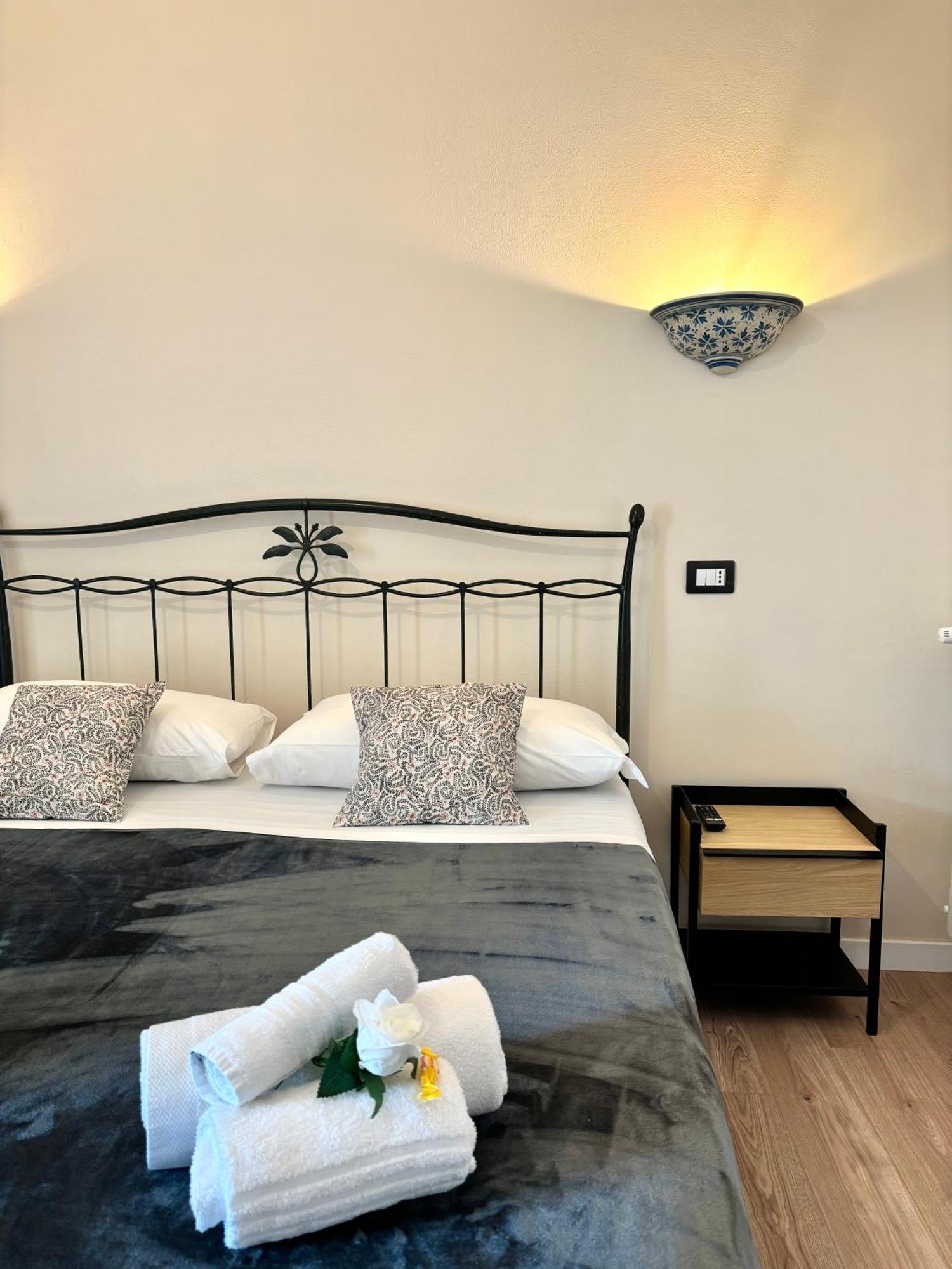 Guest House Maison Margot Fiumicino Exterior foto