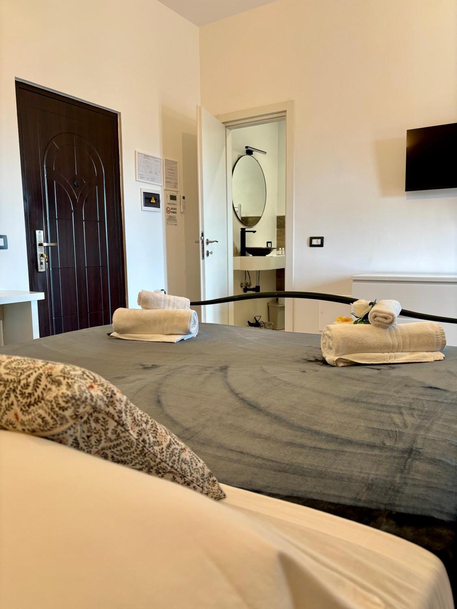 Guest House Maison Margot Fiumicino Exterior foto